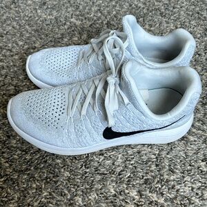 Women’s Nike LunarEpic Flyknit Low size 8.5